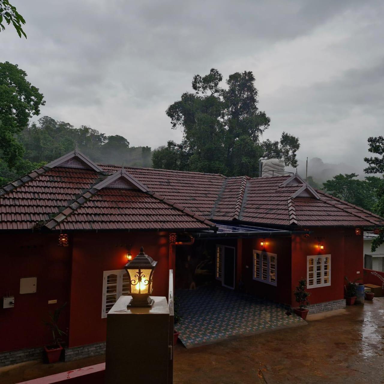 Kuttampuzha Falcon Riverview Resorts מראה חיצוני תמונה